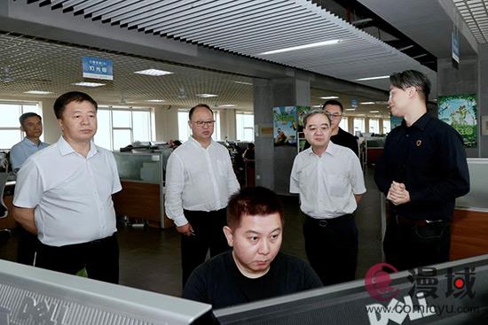 教育部高校学生司副司长苟人民一行到吉林动画学院调研