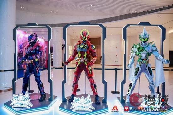 铠甲勇士-星曜诀醒超燃登场，中国英雄风靡魔都！