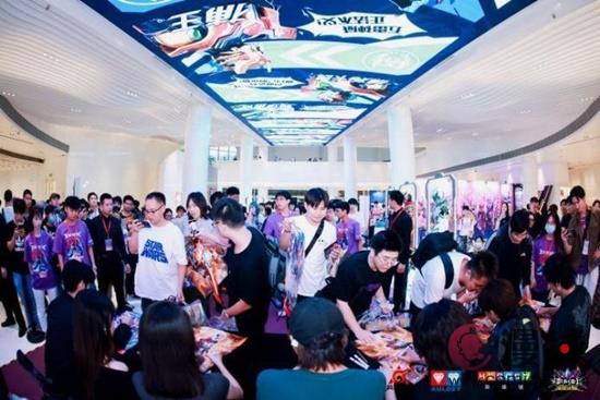 铠甲勇士-星曜诀醒超燃登场，中国英雄风靡魔都！