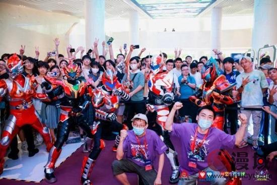 铠甲勇士-星曜诀醒超燃登场，中国英雄风靡魔都！