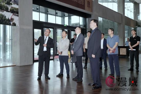 省委宣传部副部长，省广电局党组书记、局长张一丁一行到吉林动画学院调研座谈