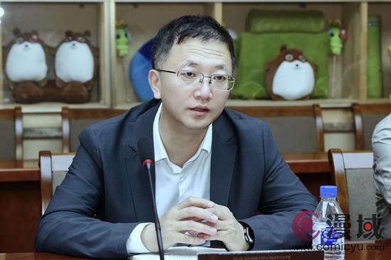 省委宣传部副部长，省广电局党组书记、局长张一丁一行到吉林动画学院调研座谈