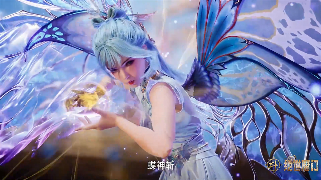 王冬儿大尺度动作遭吐槽，蓝色打底裤太显眼，还不如不穿更诱人