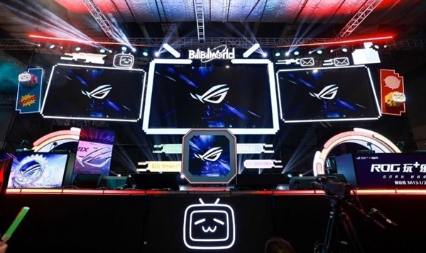ROG×初音未来联名降临BW 2025 梦幻破次元 热爱齐绽放！