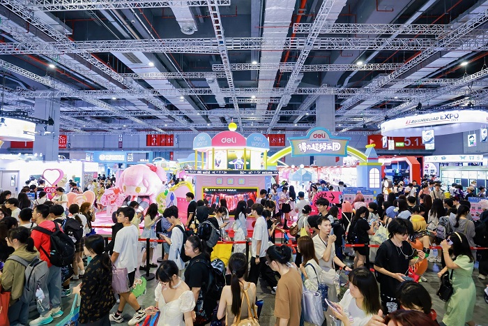 霸屏Bilibili World2025 得力与Z世代玩在一起！