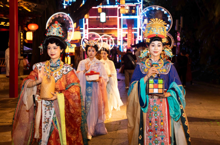 锦绣中华动漫嘉年华国风碰撞二次元，激活文旅新活力V